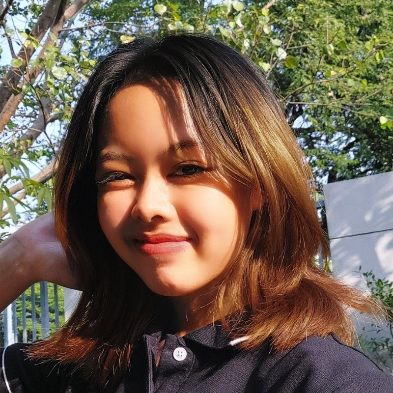 เนย​ ยุ​รา​วัลย์​